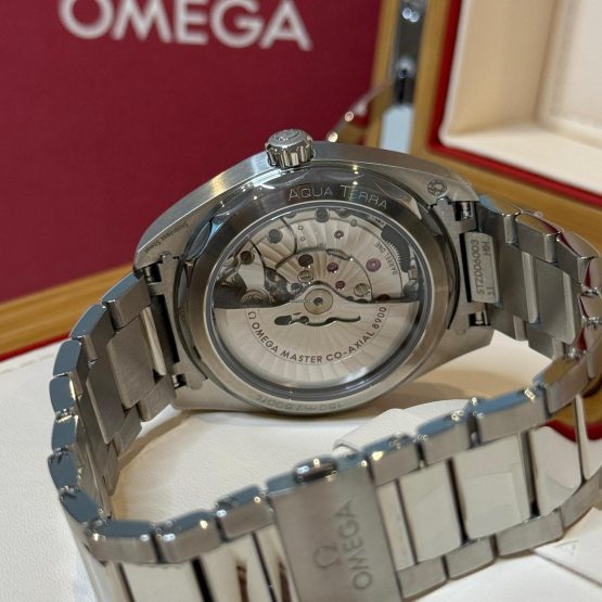 Omega-Seamaster-Aqua-Terra-3