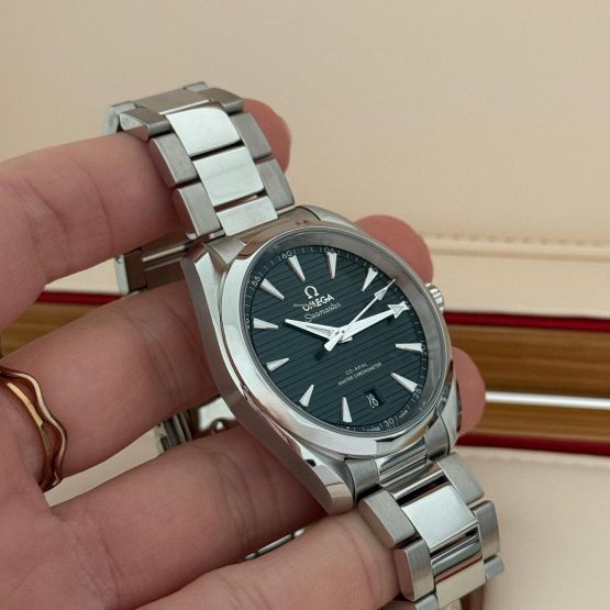 Omega-Seamaster-Aqua-Terra-33