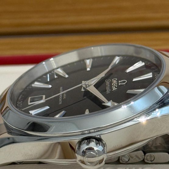 Omega-Seamaster-Aqua-Terra-36