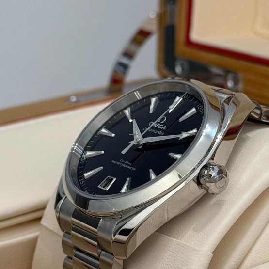 Omega-Seamaster-Aqua-Terra-37