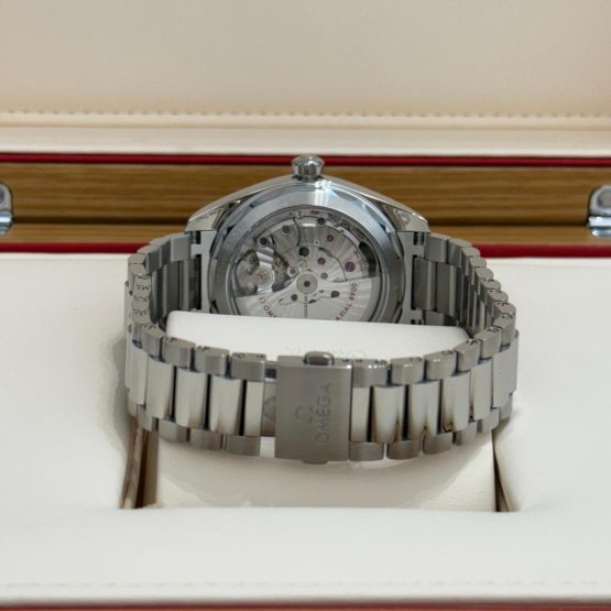 Omega-Seamaster-Aqua-Terra-43