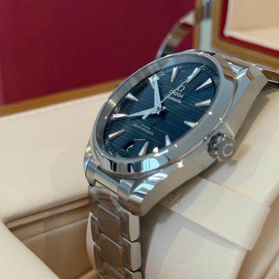 Omega-Seamaster-Aqua-Terra-47