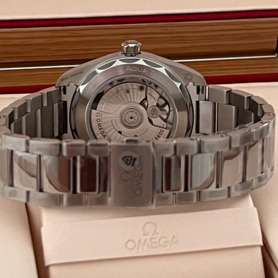 Omega-Seamaster-Aqua-Terra-73