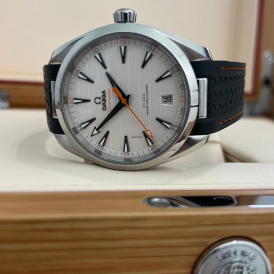 Omega-Seamaster-Aqua-Terra-81