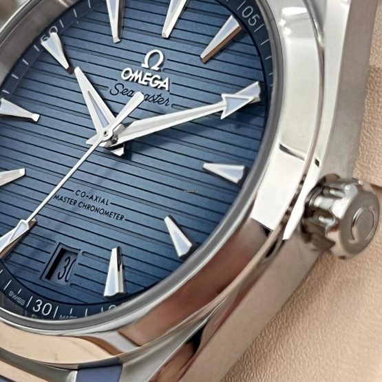 Omega-Seamaster-Aqua-Terra-84