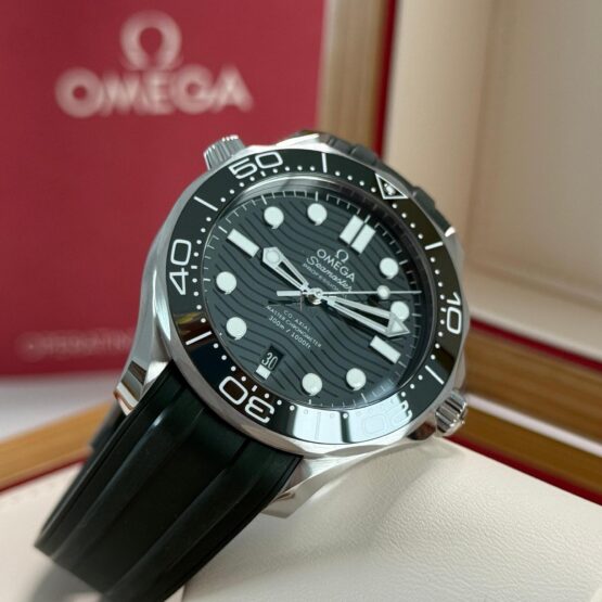 Omega-Seamaster-Diver-300-M-12