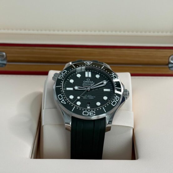 Omega-Seamaster-Diver-300-M-14