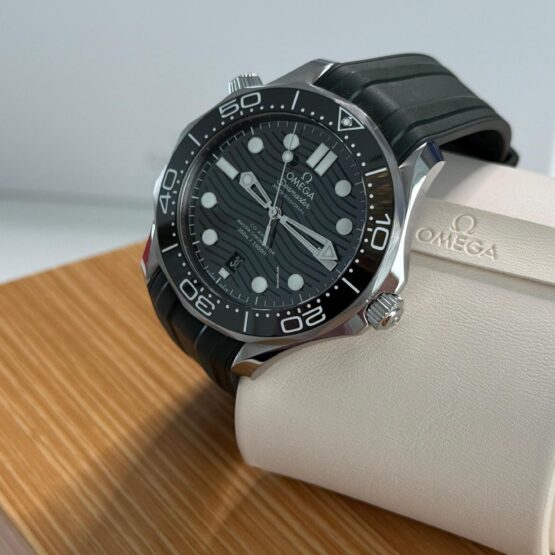 Omega-Seamaster-Diver-300-M-16