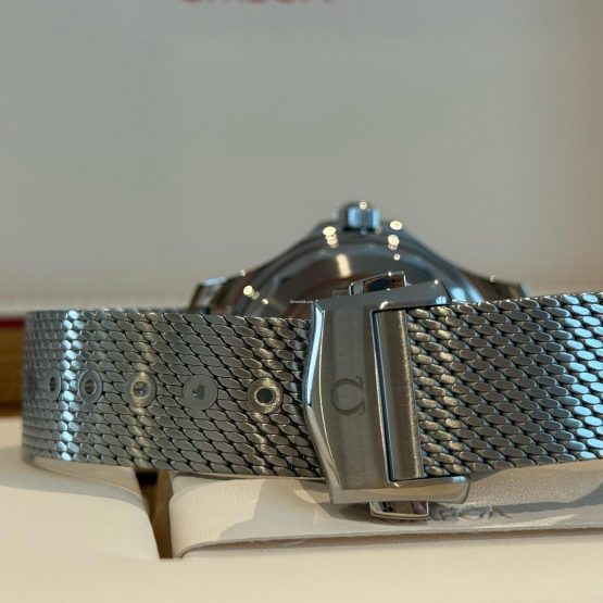 Omega-Seamaster-Diver-300-M-27