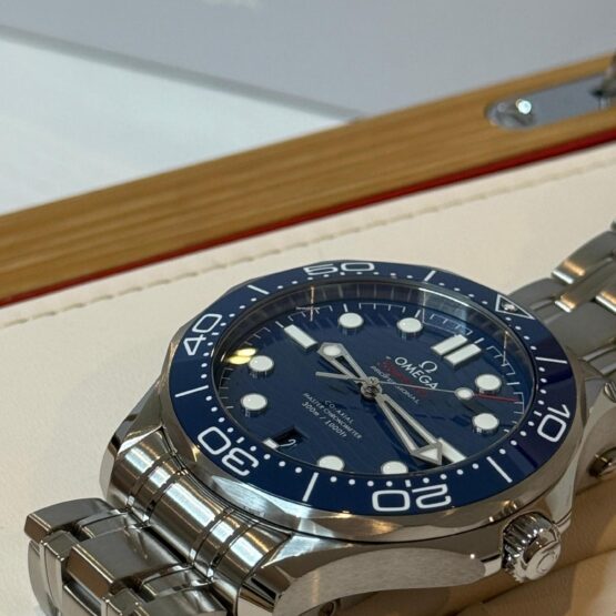 Omega-Seamaster-Diver-300-M-3