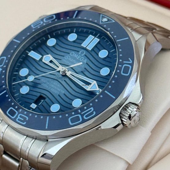 Omega-Seamaster-Diver-300-M-32