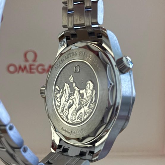Omega-Seamaster-Diver-300-M-35