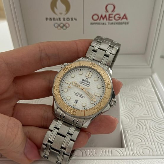 Omega-Seamaster-Diver-300-M-38