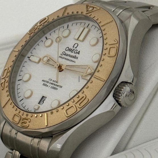 Omega-Seamaster-Diver-300-M-41