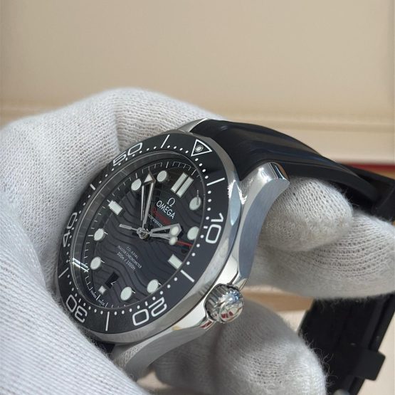 Omega-Seamaster-Diver-300-M-43