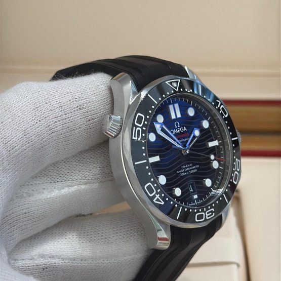 Omega-Seamaster-Diver-300-M-45