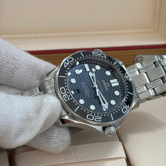Omega-Seamaster-Diver-300-M-57