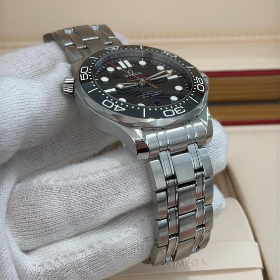 Omega-Seamaster-Diver-300-M-60