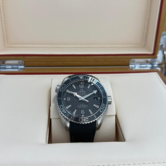 Omega-Seamaster-Planet-Ocean-3