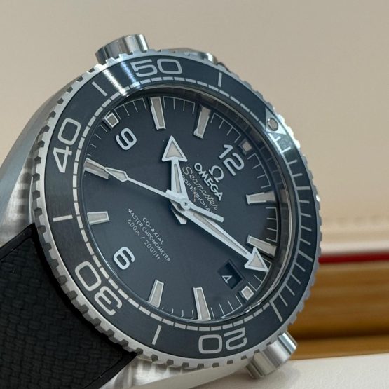 Omega-Seamaster-Planet-Ocean-4