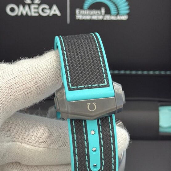 Omega-Seamaster-Planet-Ocean-Chronograph-17