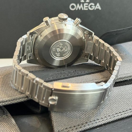 Omega-Speedmaster-10