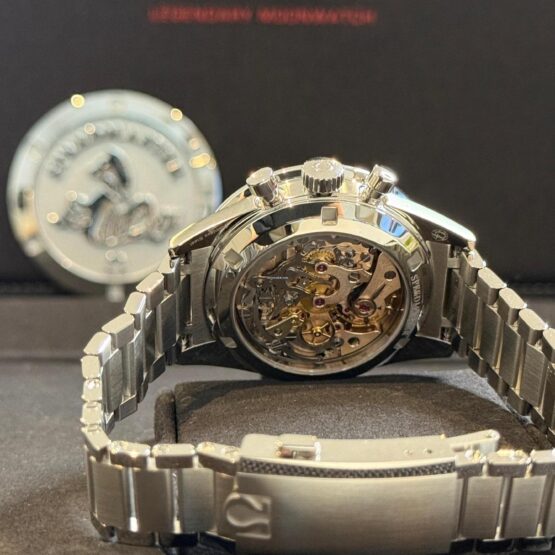 Omega-Speedmaster-17