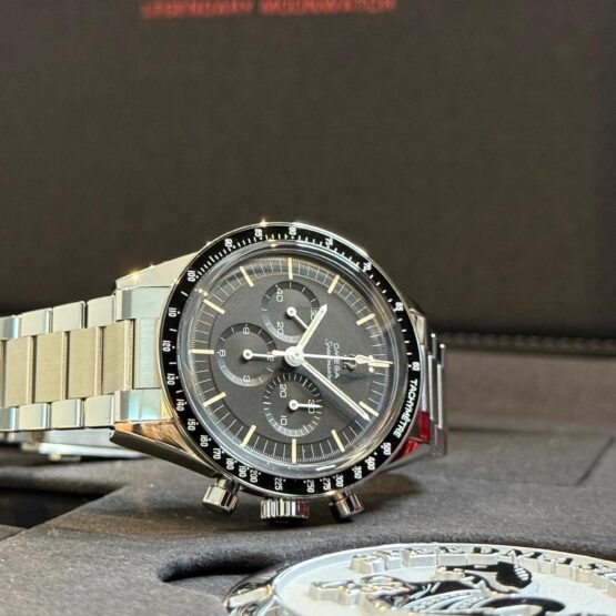 Omega-Speedmaster-18