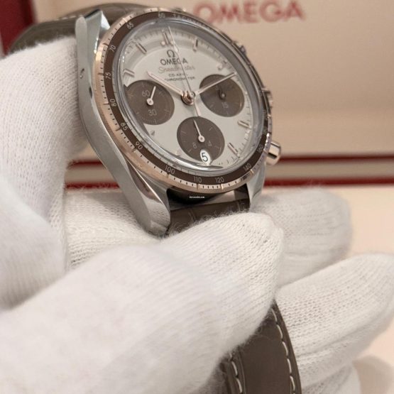 Omega-Speedmaster-2