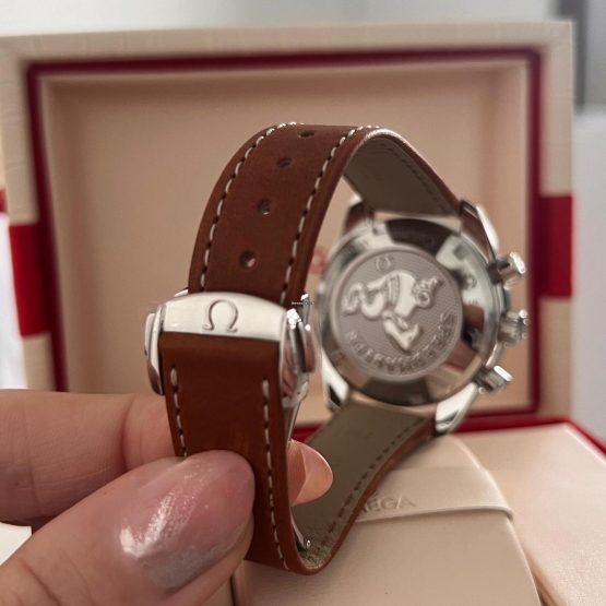 Omega-Speedmaster-21