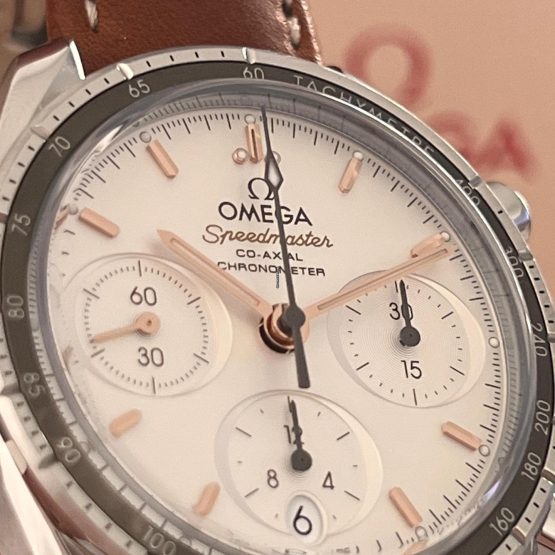 Omega-Speedmaster-23