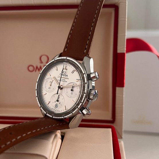 Omega-Speedmaster-24