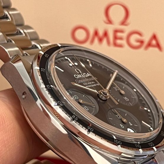 Omega-Speedmaster-33