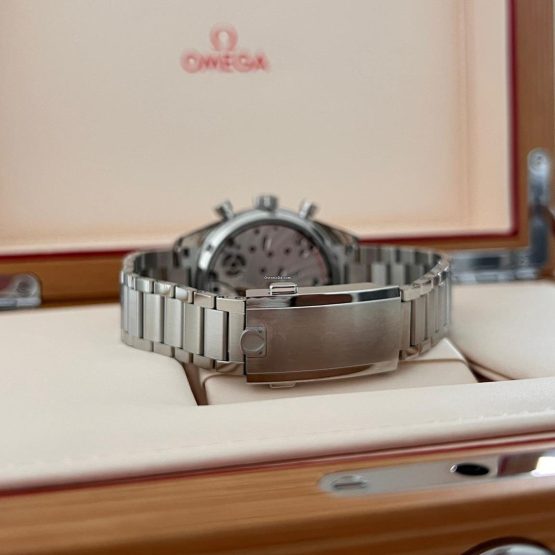 Omega-Speedmaster-57-4