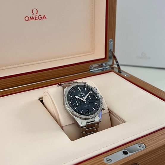 Omega-Speedmaster-57-5