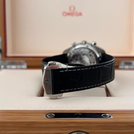 Omega-Speedmaster-Moonphase-19