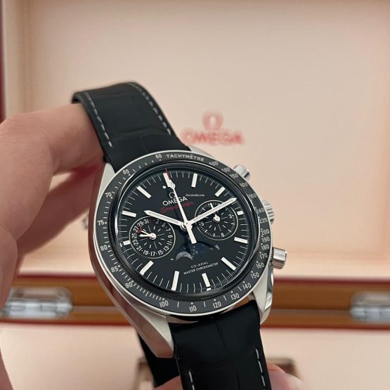 Omega-Speedmaster-Moonphase-25