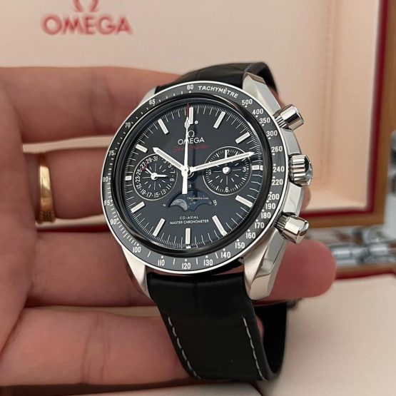 Omega-Speedmaster-Moonphase-27