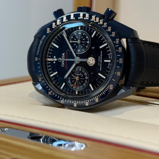Omega-Speedmaster-Moonphase-4