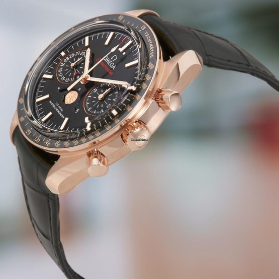 Omega-Speedmaster-Moonphase-6