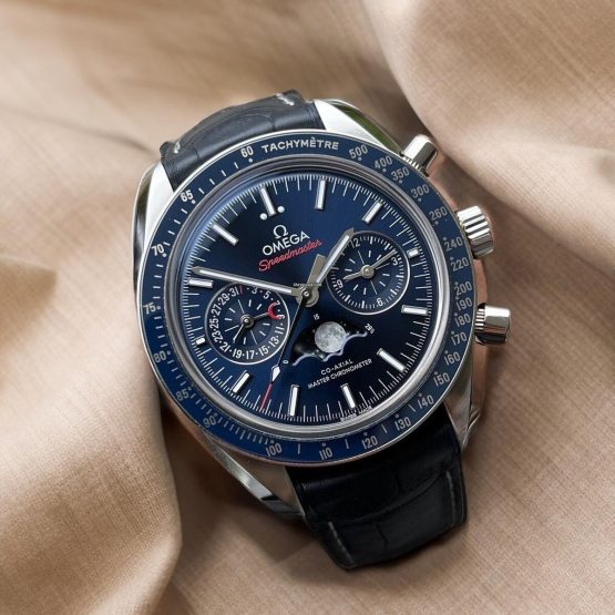 Omega-Speedmaster-Moonphase-8