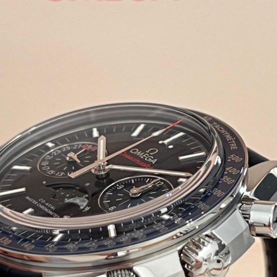 Omega-Speedmaster-Moonphase-9