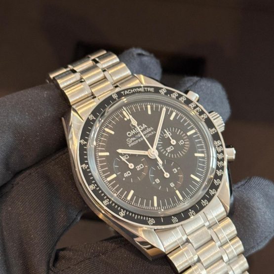 Omega-Speedmaster-Professional-Moonwatch-15