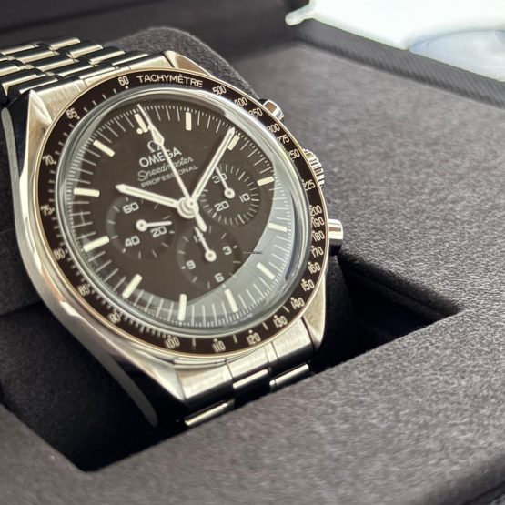 Omega-Speedmaster-Professional-Moonwatch-3