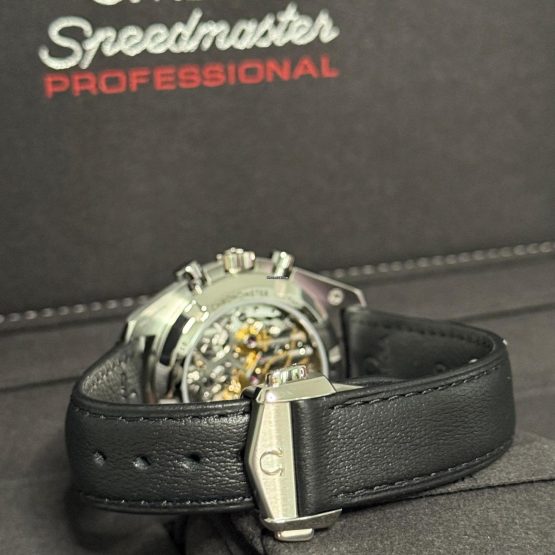 Omega-Speedmaster-Professional-Moonwatch-30