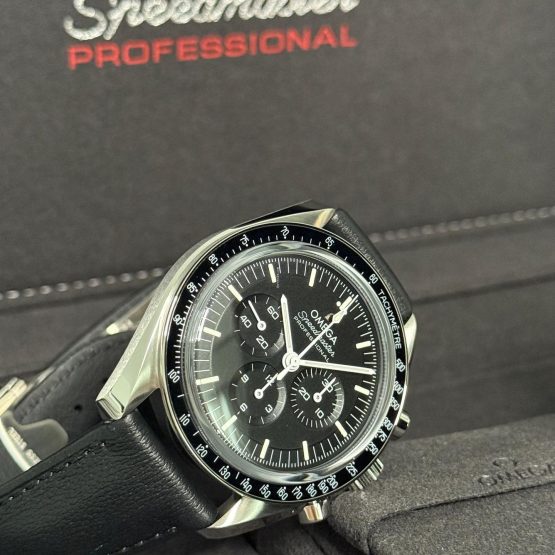 Omega-Speedmaster-Professional-Moonwatch-31