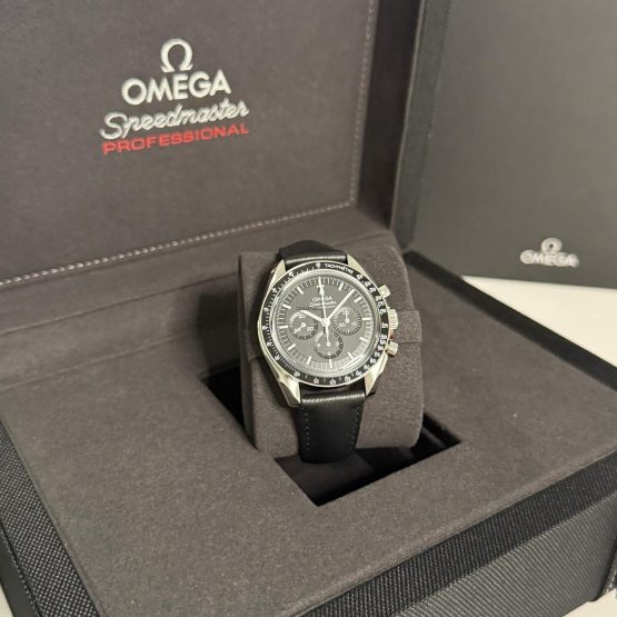 Omega-Speedmaster-Professional-Moonwatch-32