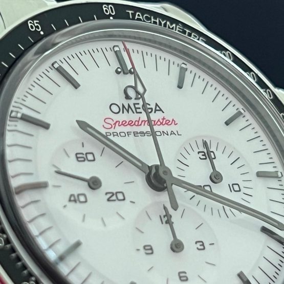 Omega-Speedmaster-Professional-Moonwatch-33