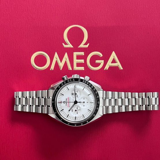 Omega-Speedmaster-Professional-Moonwatch-39