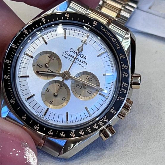 Omega-Speedmaster-Professional-Moonwatch-50